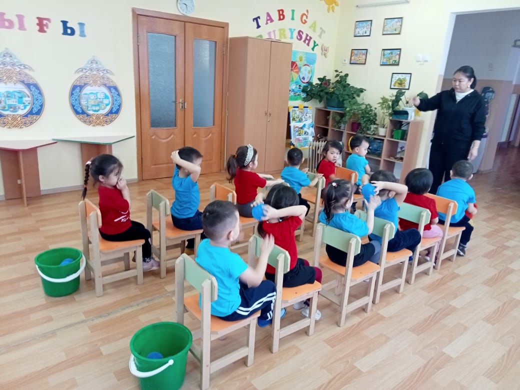 Қимыл әрекетке үйрету.Мақсаты:Балаларды шапшаң,дербес қимыл әрекетке үйрету,ұйымшылдыққа тәрбиелеу.Денешынықтыру нұсқаушысы:АнапьяноваА.М