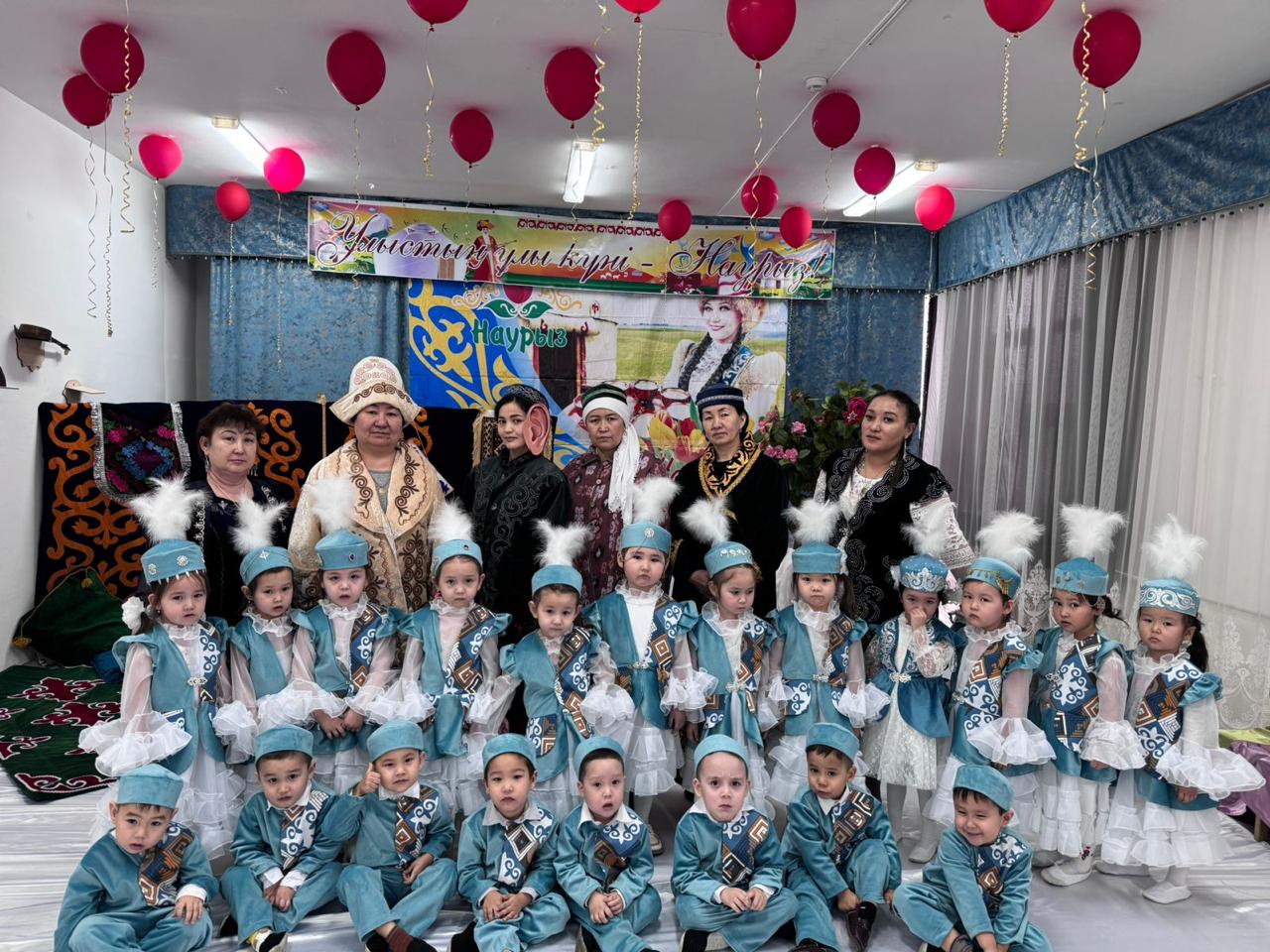 Қарлығаш орта тобының "Жыл басы-Наурыз" тақырыбында өткізген ертеңгілігі. Қарлығаш орта тобының "Жыл басы-Наурыз" тақырыбында өткізген ертеңгілігі.
